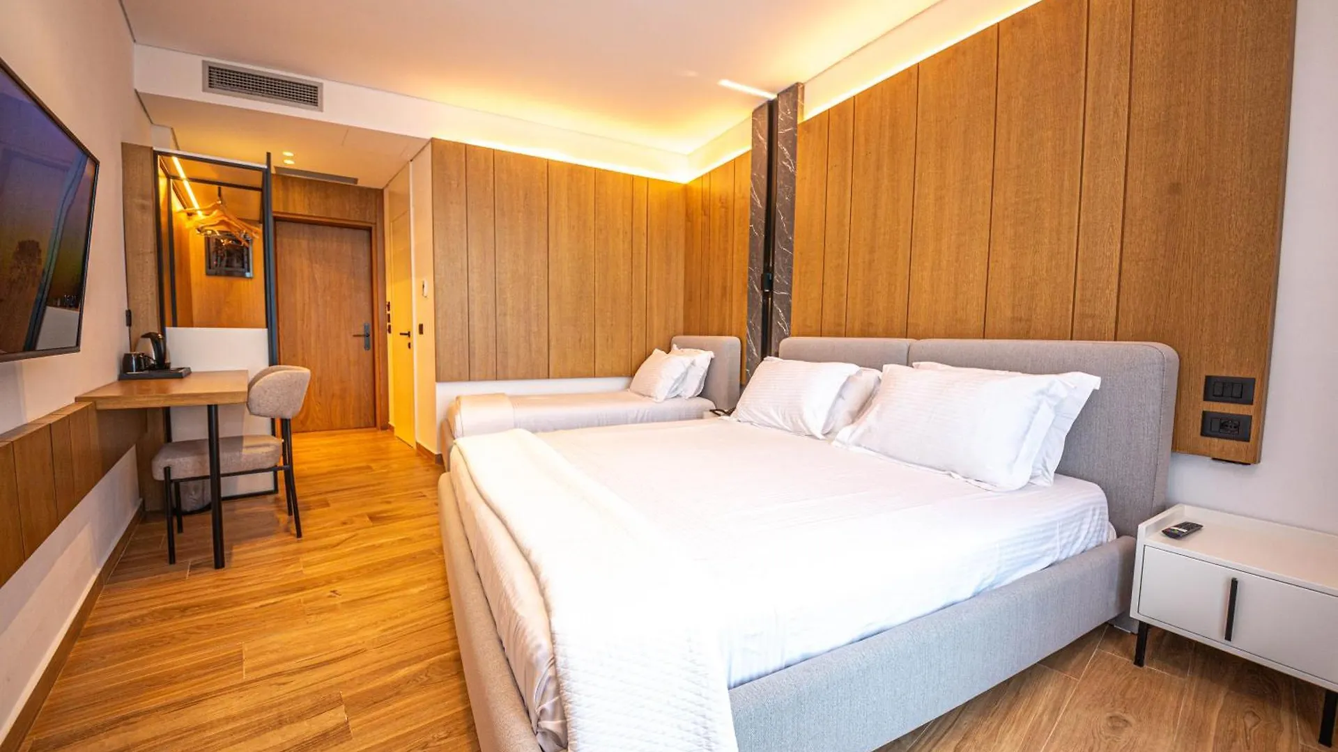 Nobbu Hotel Ksamil 4*,  Albania