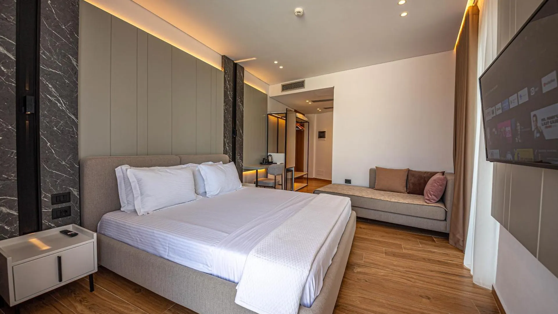 Nobbu Hotel Ksamil 4*,