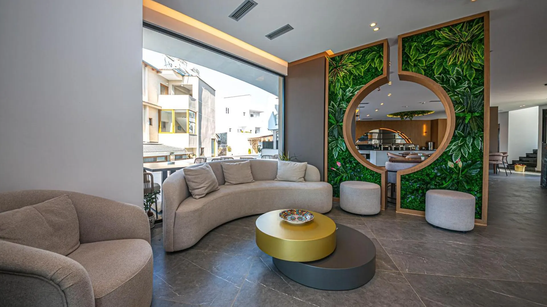 Nobbu Hotel Ksamil 4*,