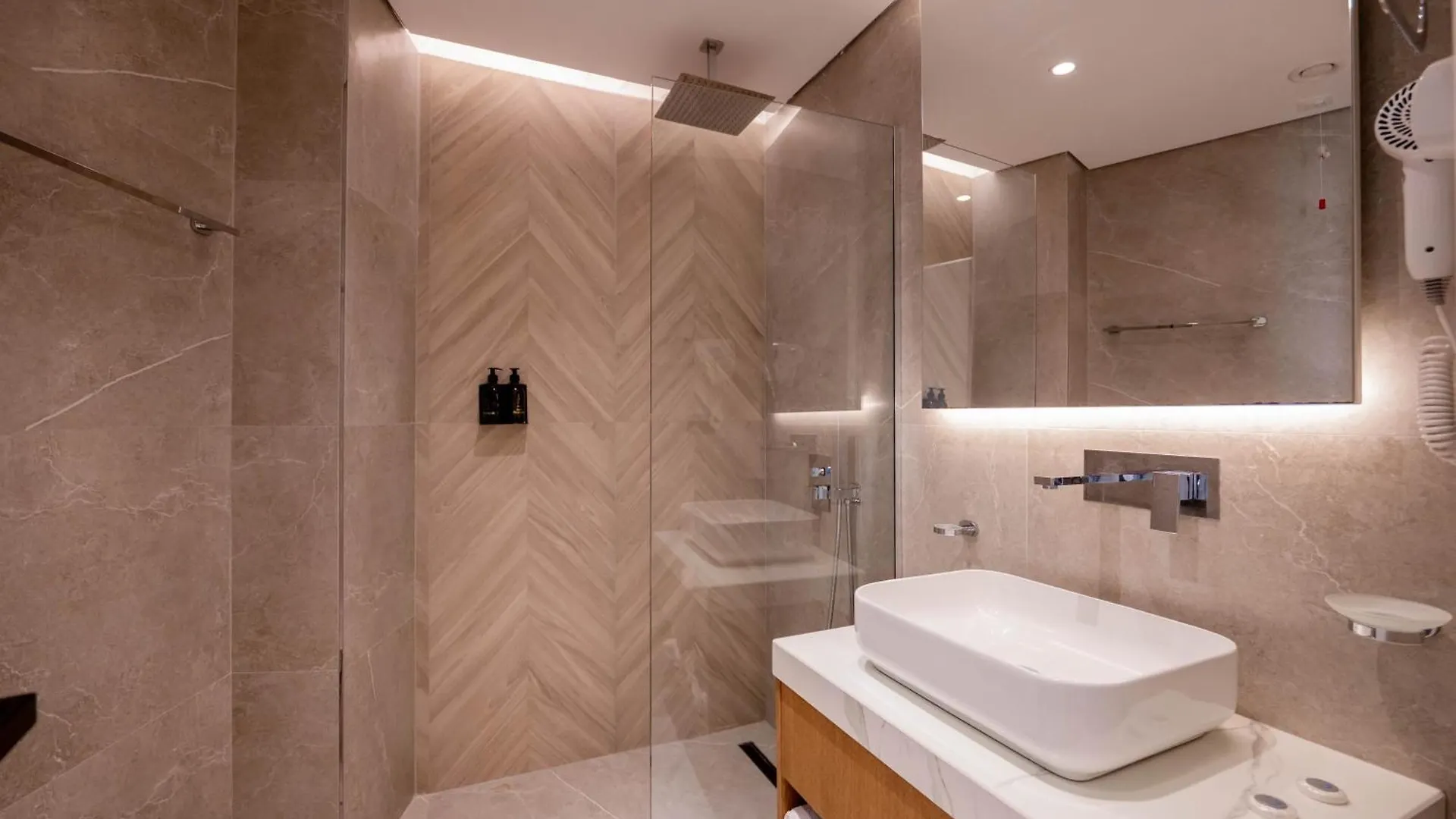 Nobbu Hotel Ksamil