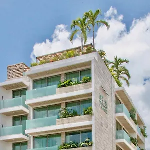 https://newport-house-playa-boutique-hotel-beach-club-access.quintano-roohotels.com