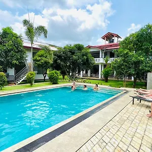 Sun Shine 5* Sigiriya