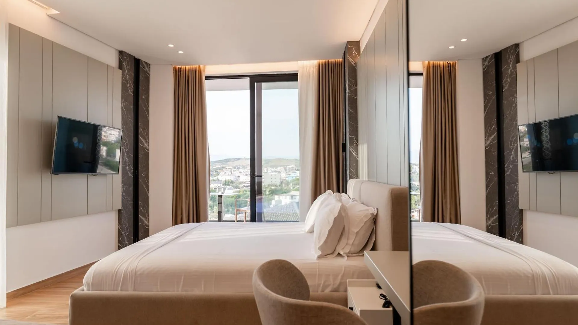 Nobbu Hotel Ksamil 4*,
